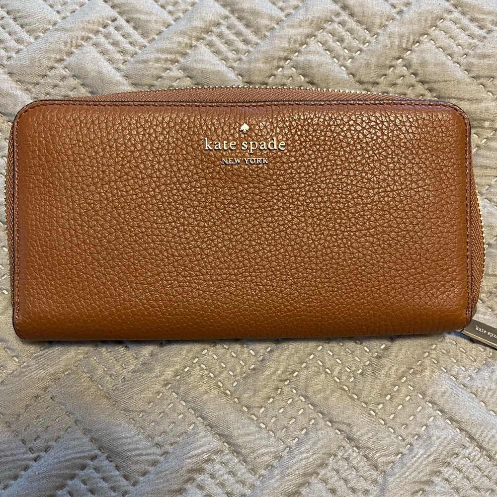 Kate Spade zip wallet